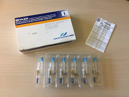 Het huidige DTP-vaccin voor 9-jarigen is onvoldoende beschikbaar. Daarom zal de Dienst Vaccinvoorziening en Preventieprogramma’s (RIVM-DVP) tijdelijk het vaccin REVAXIS leveren .