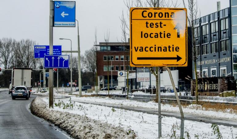 Traffic sign COVID-19 testing and vaccination location