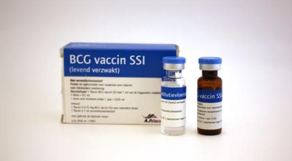 doosje met 2 flesjes BCG-vaccin
