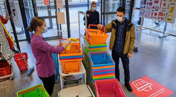 Winkelmandjes pakken in coronatijd