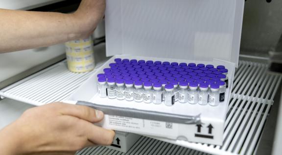 Vaccinations of BioNTech/Pfizer in fridge