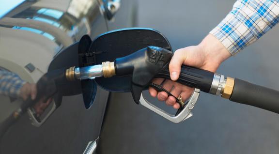 Auto tankt LPG