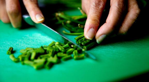 Snijden van haricot verts